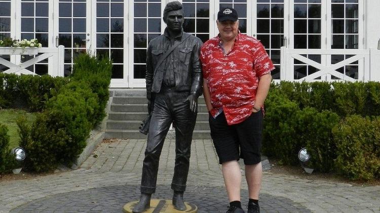 Henrik chegou a chamar seu museu de Graceland, mas foi processado pela fundação que administra o patrimônio do artista  - Helen Soteriou/BBC - Helen Soteriou/BBC