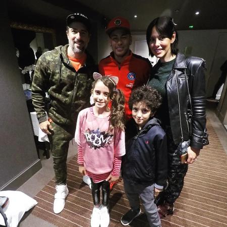 Marcos Mion visita Neymar em Paris com a mulher e os filhos - Reprodução/Instagram