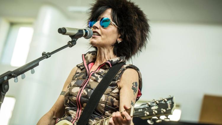A cantora Dolores O'Riordan, do Cramberries, morreu aos 46 anos - Reprodução/Facebook - Reprodução/Facebook