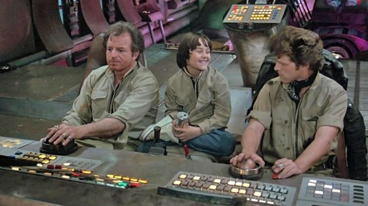 Em cena do filme "Space Raiders" - Divulgação - Divulgação