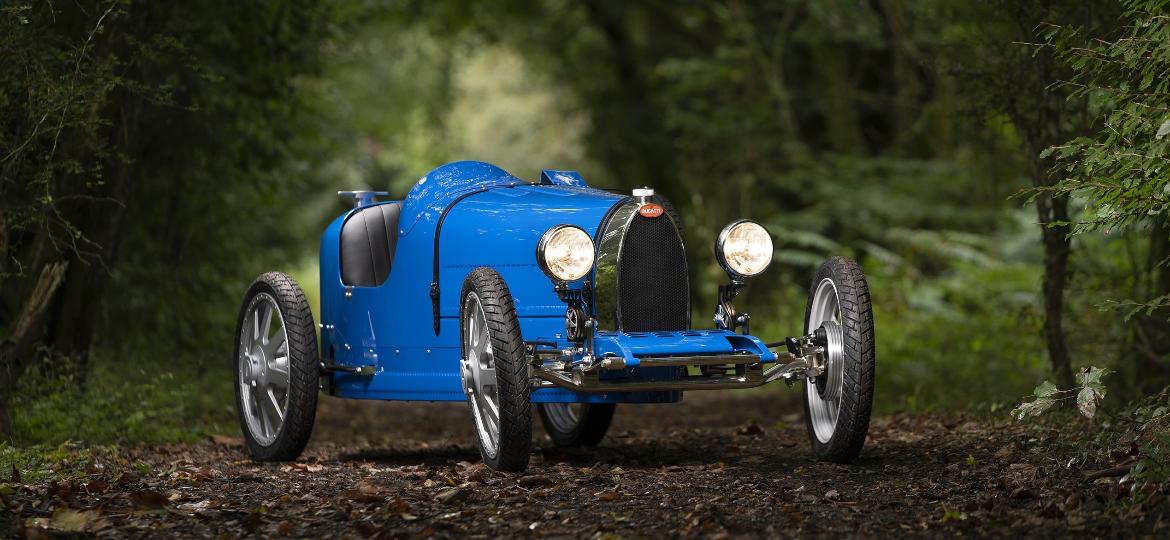 Bugatti Baby II tem motor elétrico e pode ser dirigido por crianças e adultos; serão fabricadas apenas 500 unidades - Divulgação
