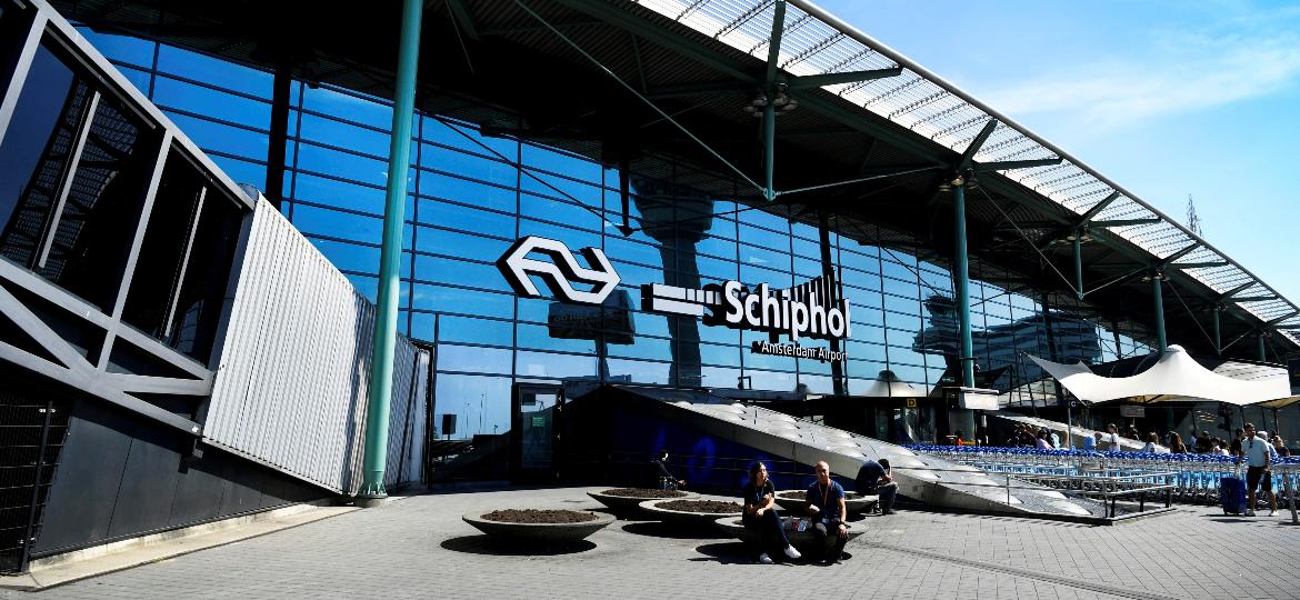 O Aeroporto de Schiphol, na Holanda, é o terceiro mais movimentado de toda a Europa - Reuters