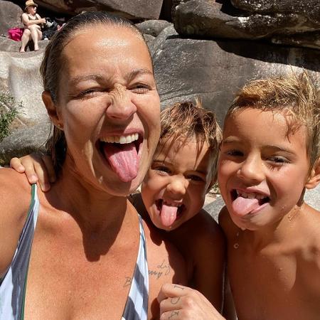 Luana Piovani ao lado dos filhos em cachoeira - Reprodução/Instagram