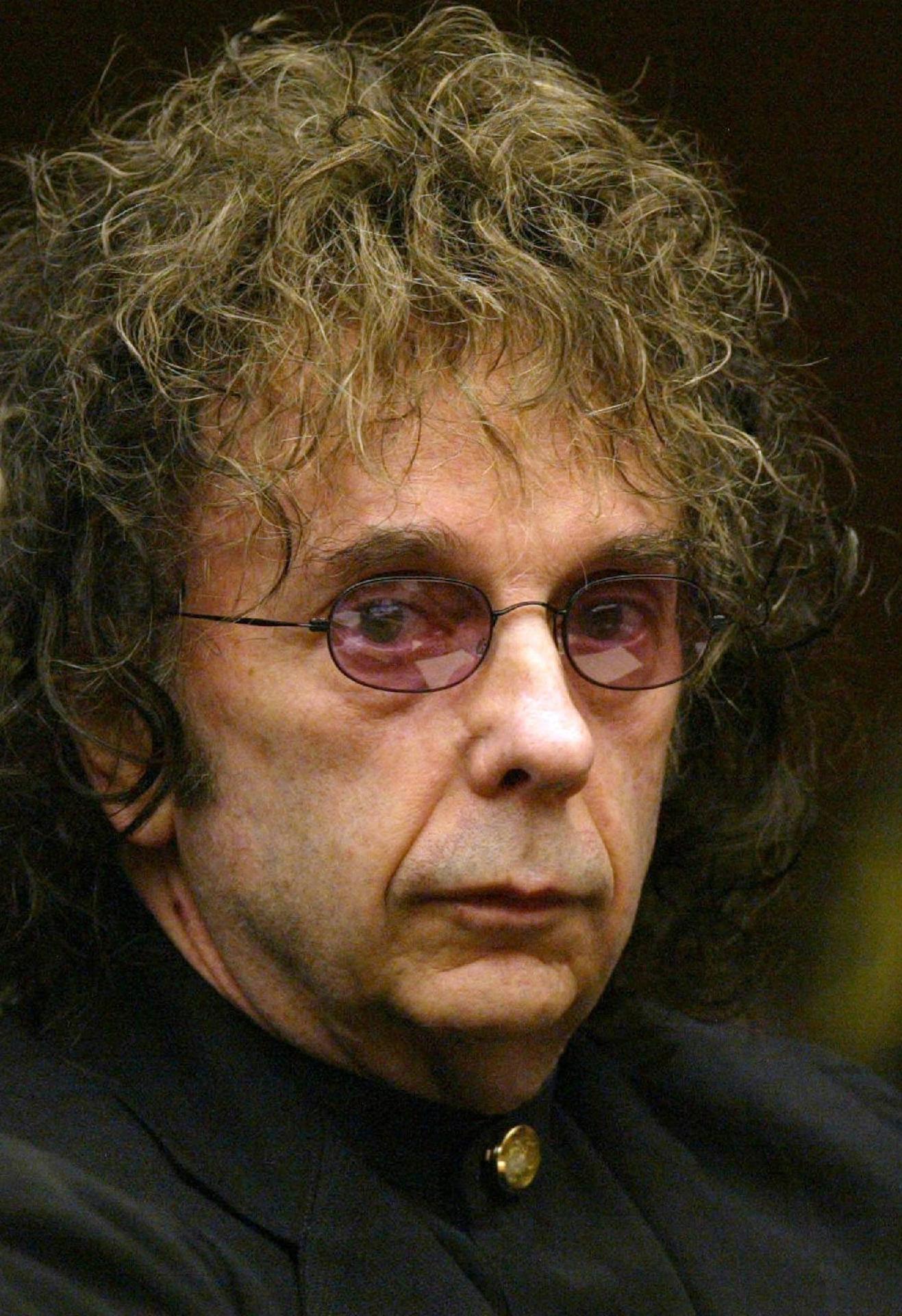 O produtor musical Phil Spector, em imagem de 2004 - Nick UT / POOL / AFP