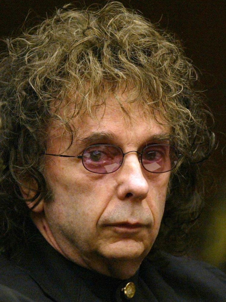 O produtor musical Phil Spector, em imagem de 2004 - Nick UT / POOL / AFP