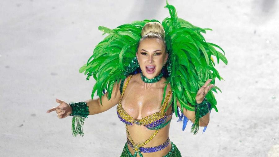 Carnaval 2024: Musa da Mocidade, Fernanda Passon é confundida com Cláudia Leitte em ensaio técnico na Sapucaí