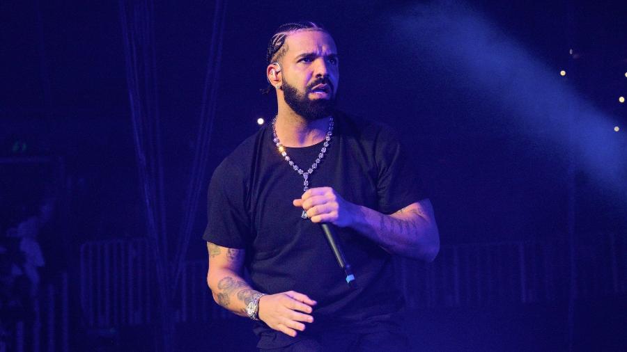 O rapper Drake em apresentação na State Farm Arena, em 2022, em Atlanta, Geórgia