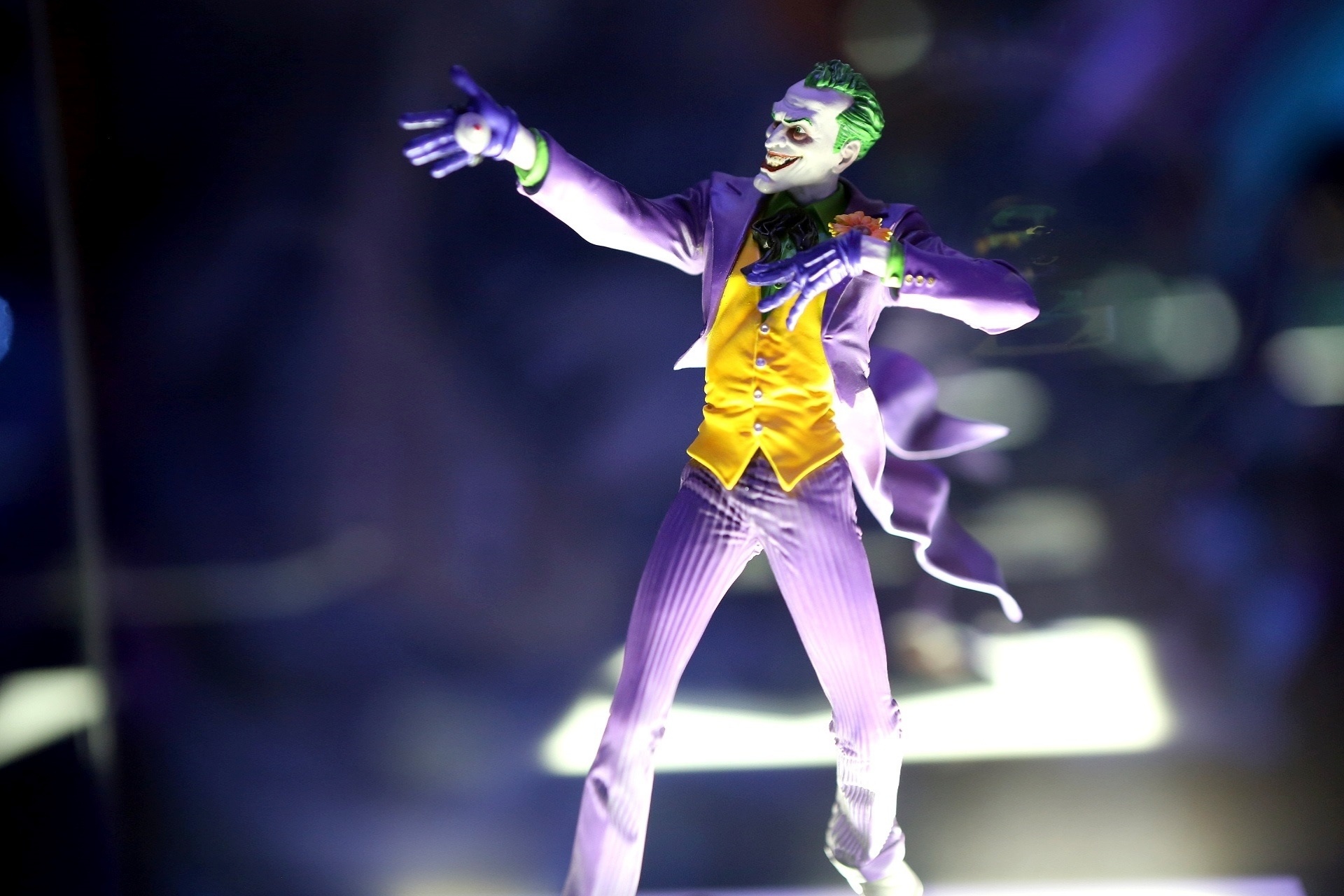 23.out.2015 - O universo de heróis e vilões da DC Comics são o tema de uma exposição na Iron Studios Concept Store, de 22 de outubro a 1º de dezembro. A entrada é gratuita - Derek Flores /UOL