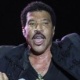 8.mar.2016 - Na noite desta terça-feira,  Lionel Richie apresentou o show "All The Hits All Night Long" no HSBC Arena, no Rio de Janeiro. Na quarta-feira, o cantor se apresenta em SP - Marcello Sá Barretto /AgNews