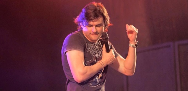 Pedrinho faz o tipo arrumadinho e sempre perfumado: "Sou vaidoso" - Reprodução/Facebook Pedrinho Pegação - Reprodução/Facebook Pedrinho Pegação