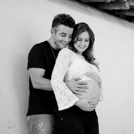 Ator Anderson Di Rizzi com sua mulher, Taise; casal comemora nascimento da primeira filha - Reprodução/Instagram/@andersondirizzi