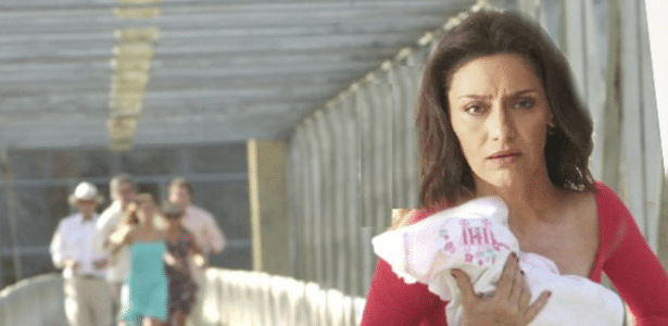 Joyce "incorpora" Nazaré Tedesco - Reprodução/TV Globo Montagem/Twitter/amagnum - Reprodução/TV Globo Montagem/Twitter/amagnum