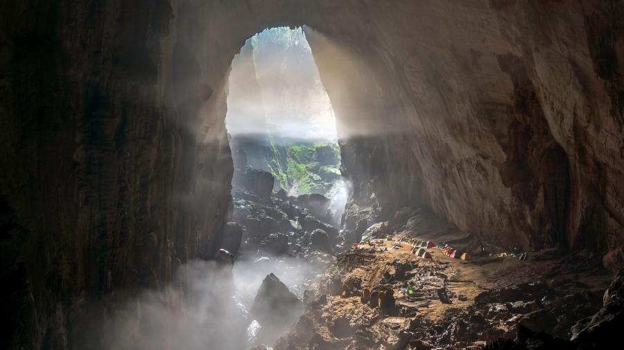 O interior da caverna Son Doong chega a ter mais de 200 metros de altura - Getty Images/iStockphoto