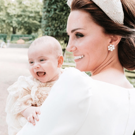 A duquesa Kate e o príncipe Louis, pouco depois de seu batizado na segunda (9), em Londres - Reprodução/Instagram Matt Holyoak