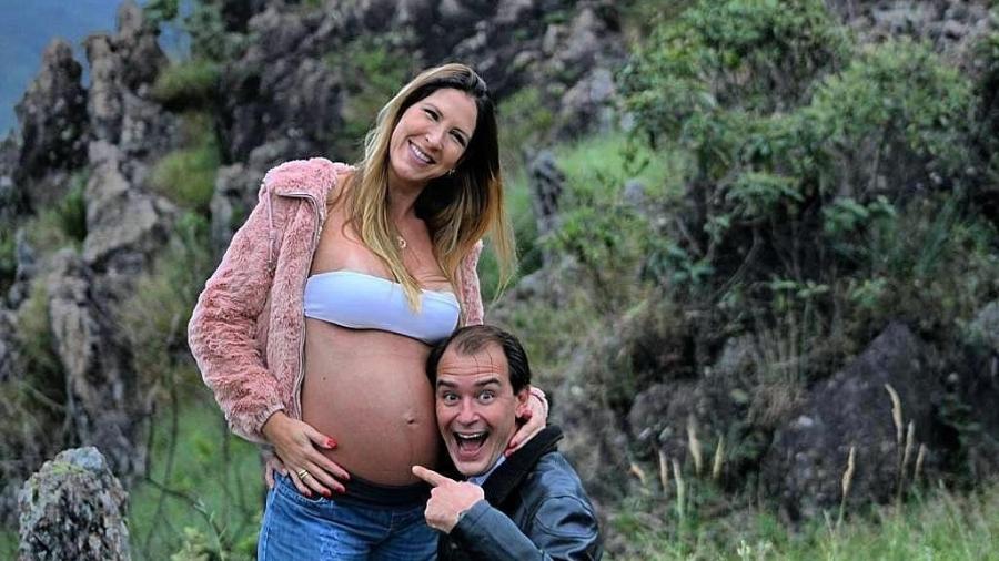Ex-BBB Thyrso Mattos com a mulher, que está grávida da primeira filha do casal - Reprodução/Instagram