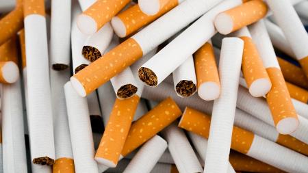 O cigarro libera substâncias inflamatórias e que afetam a capacidade do sistema imune de combater germes que entram pelo seu nariz - iStock