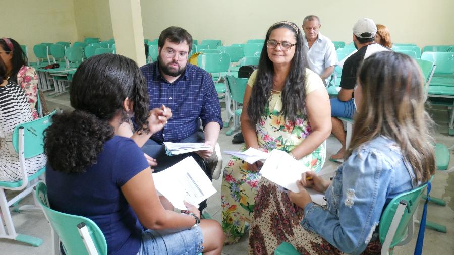 ONG Somos Professores foi criada em 2014 pelo pesquisador Pedro Dantas (esq.) - Divulgação/Thiago Antunes