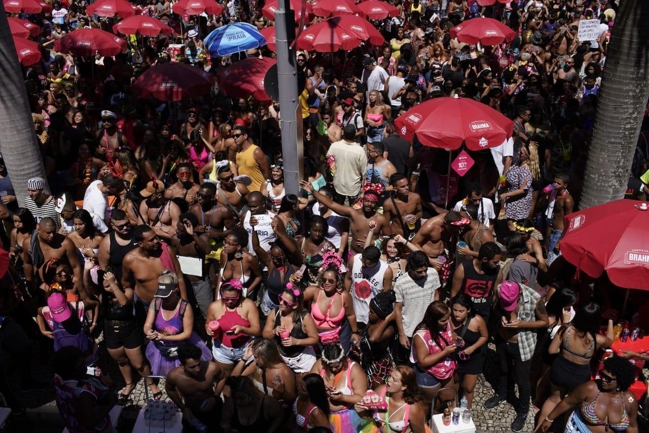 Bloco Chora, me Liga encerra desfile no Rio e promete voltar em 2021