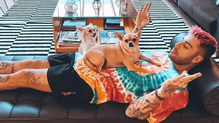 Gui Araújo está passando a quarentena na casa da Anitta - Reprodução/ Instagram - Reprodução/ Instagram