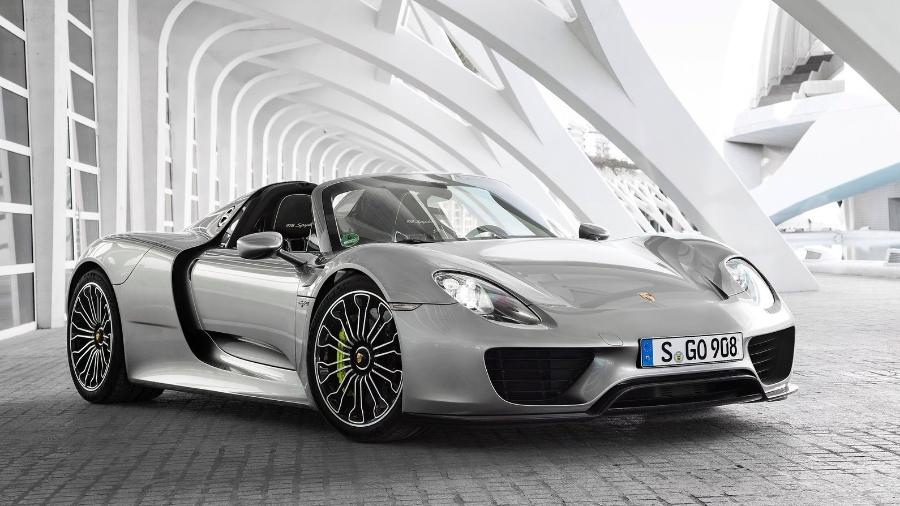 Porsche 918 Spyder tem apenas 3 unidades registradas em SP e seus donos terão de recolher mais de R$ 560 mil em IPVA no ano que vem