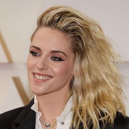 Kristen Steawrt no Oscar 2022 optou por seguir o seu estilo - Mike Coppola/Getty Images - Mike Coppola/Getty Images