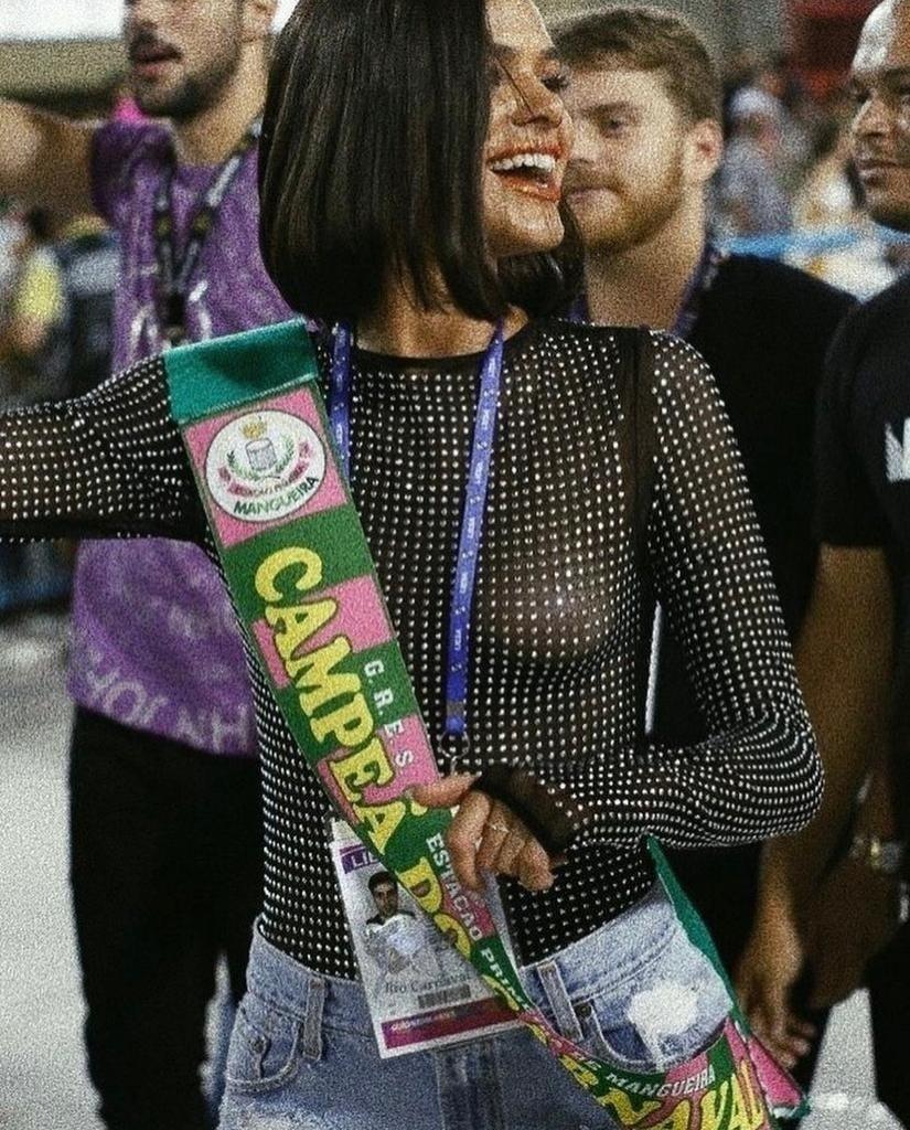 Bruna Marquezine curte Carnaval 2019 na Sapucaí - Instagram/ brunamarquezine
