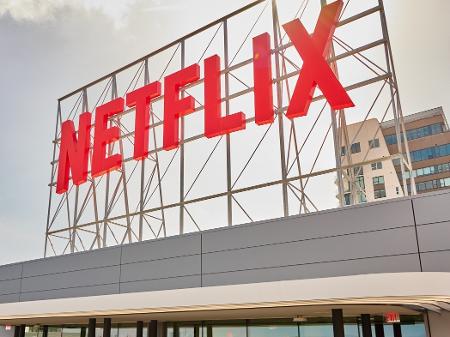 Sim, Netflix vai cobrar mais de quem divide senha em 2023; veja as regras -  08/01/2023 - UOL TILT