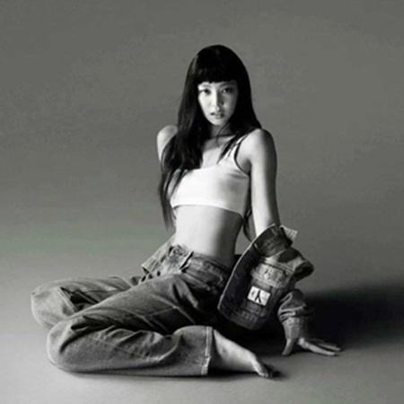 Jennie em campanha da Calvin Klein 