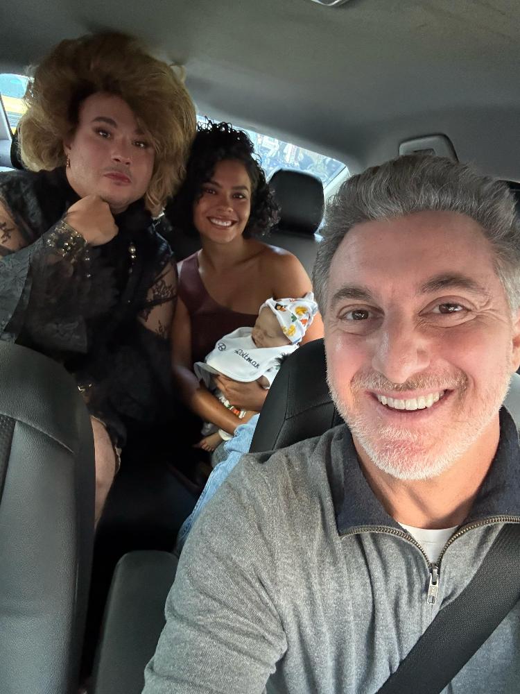 Bella Campos grava Domingão com Huck