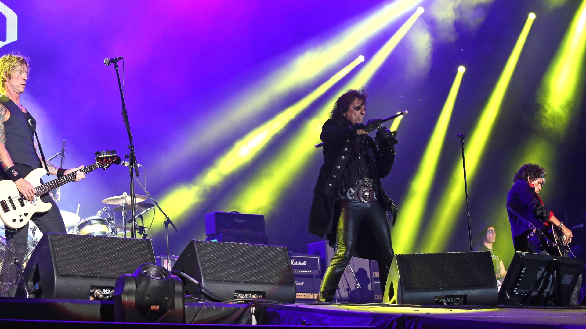 24.set.2015 - Johnny Depp, Alice Cooper e Joe Perry se apresentam no grupo Hollywood Vampire no palco Mundo no Rock in Rio 2015 - Marco Teixeira/UOL