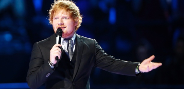 25.out.2015 - Ed Sheeran se apresenta no MTV Europe Music Awards 2015 - Luca Bruno/AFP