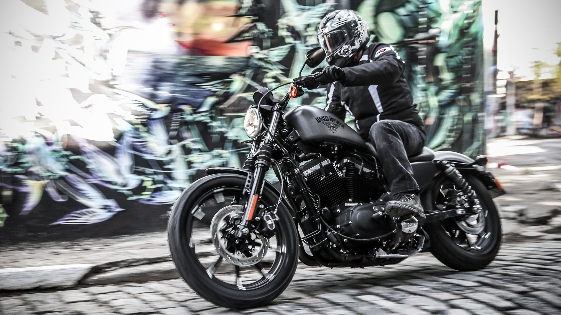 Harley Iron 883 entrega mais estilo que desempenho por R$ 42.900 - 11 ...