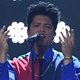 O cantor norte-americano Bruno Mars se apresenta no Brit Awards 2017 - Justin Tallis/AFP