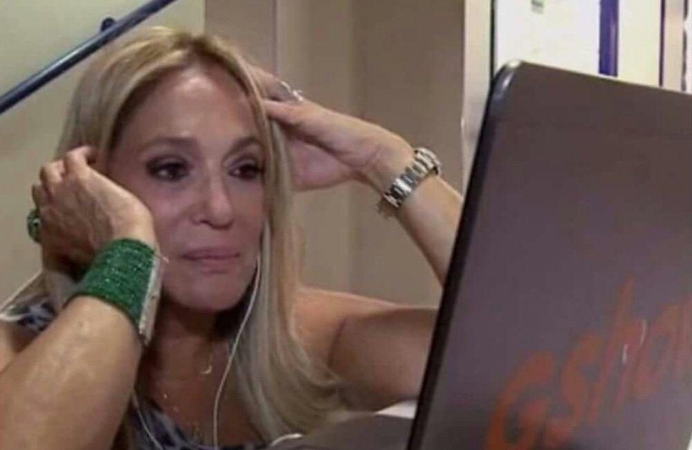 Os fãs perderam o prumo com o mais novo rompimento de Bruna Marquezine e Neymar. "Casal #brumar termina pela 12° vez e a internet fica comovida", diz a legenda do meme com Susana Vieira - Reprodução/Twitter