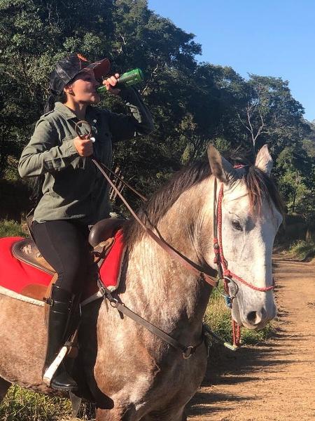 Maraísa posa em cima do cavalo - Reprodução/Instagram