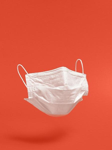 Uso de máscara, isolamento social e vacina são as únicas formas de prevenir a doença - iStock