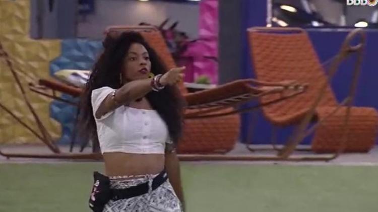 Lumena aponta o dedo em cena emblemática do 'BBB 21' - Reprodução/ Globoplay - Reprodução/ Globoplay