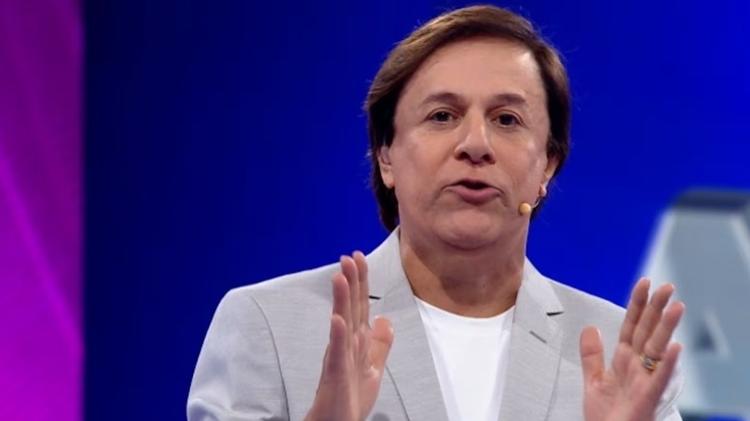 Tom Cavalcante é o apresentador do Acerta ou Caia Tom Cavalcante é o apresentador do Acerta ou Caia