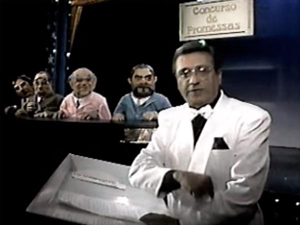 Cabaré do Barata, humorístico de viés político apresentado por Agildo Ribeiro - Reprodução