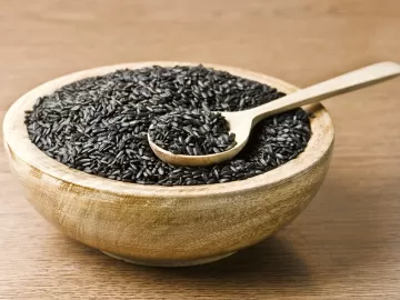 Estabiliza açúcar no sangue, reduz colesterol: os benefícios do arroz negro