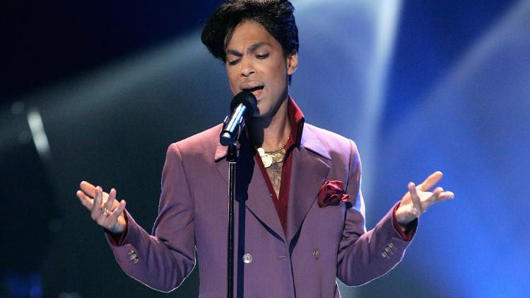 O cantor Prince, que morreu em 2016 - Vince Bucci/Getty Images - Vince Bucci/Getty Images