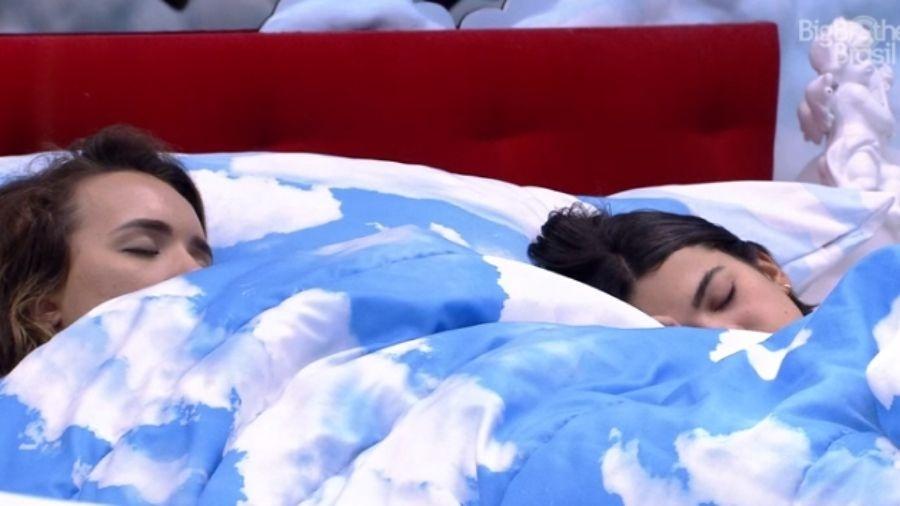 BBB 20: Manu e Rafa dormem enquanto sisters se arrumam - Reprodução/Globoplay