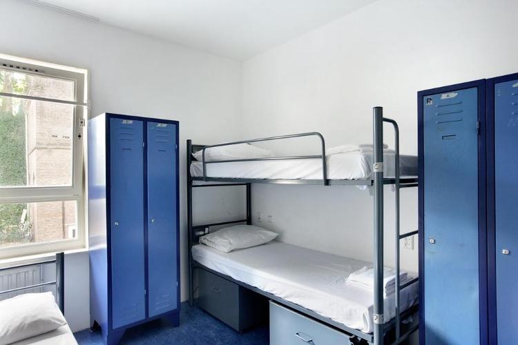 Quarto compartilhado do hostel: acomoda até 8 pessoas em beliches - Divulgação - Divulgação