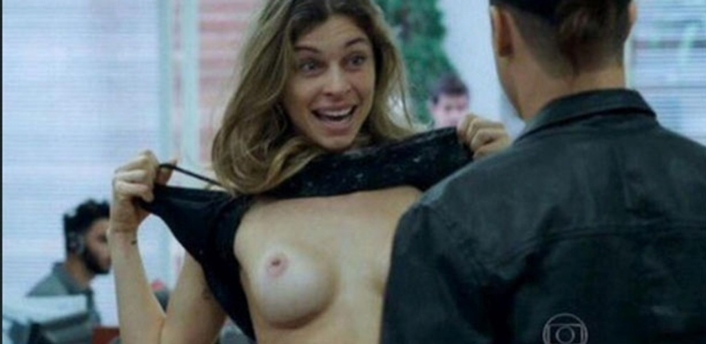 Grazi mostrou os seios em "Verdades Secretas", em uma cena na qual Larissa se revoltava com Visky (Rainer Cadete) - Reprodução/Gshow