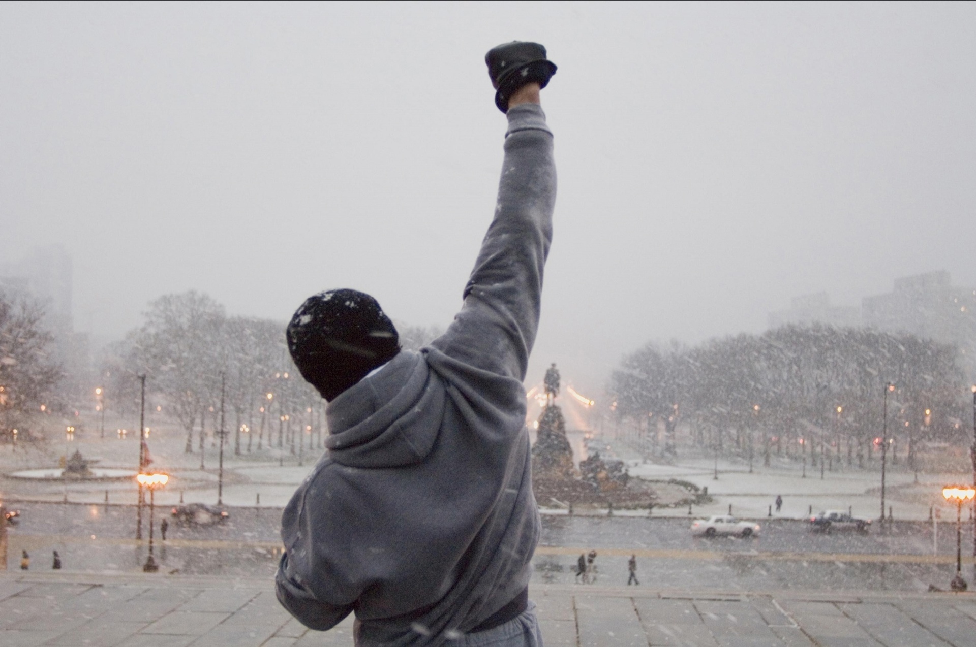 Série "Rocky" - Ao todo já foram lançados seis filmes da série "Rocky". O enredo acompanha a história de um boxeador decadente da Filadélfia (Sylvester Stallone) que ganha a redenção por meio de vários desafios no ringue. O primeiro filme foi indicado em dez categorias e ganhou em 1977 os Oscars de Melhor Filme, Melhor Diretor e Melhor Edição - Divulgação