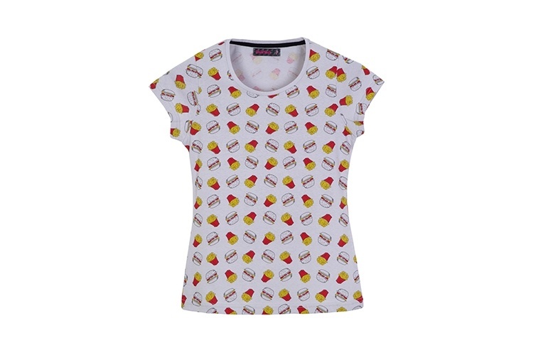 Fome de hambúrguer e batata frita. Camiseta da Marisa. Preço: R$ 19,99. Informações: www.marisa.com.br | Preço e disponibilidade pesquisados em setembro de 2015 e sujeitos a alterações - Divulgação