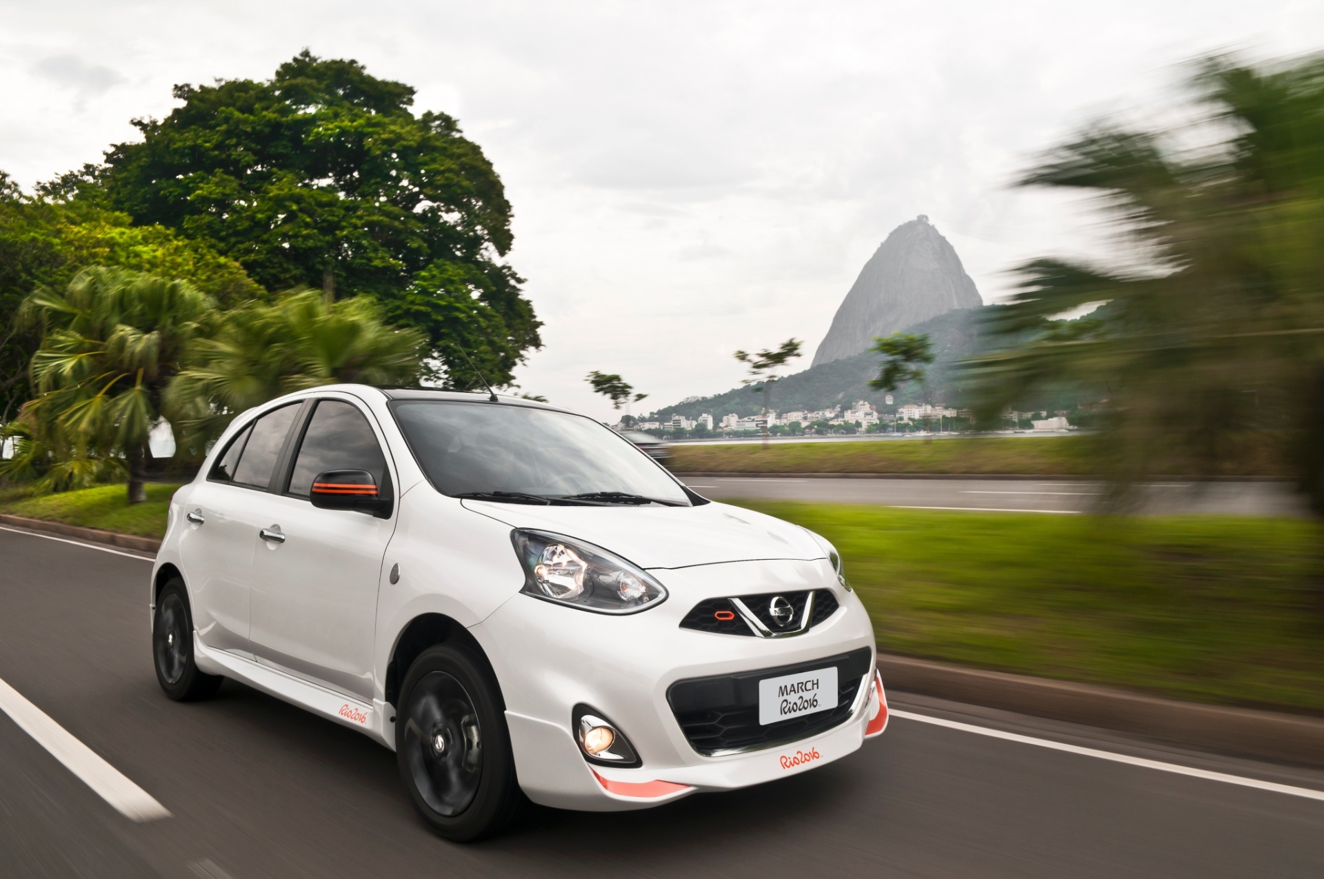 Nissan march 2016