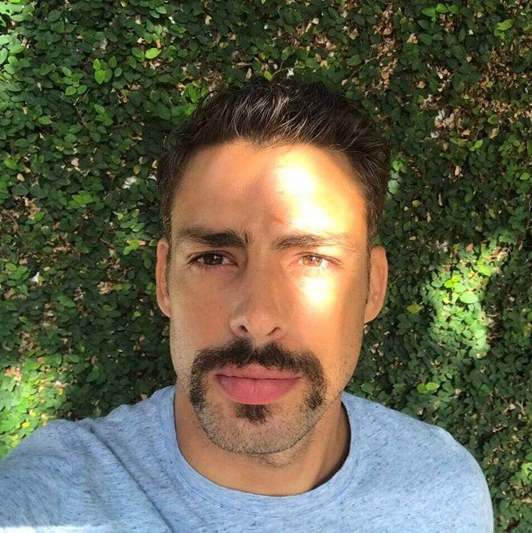 Cauã Reymond de bigode - Reprodução/Instagram