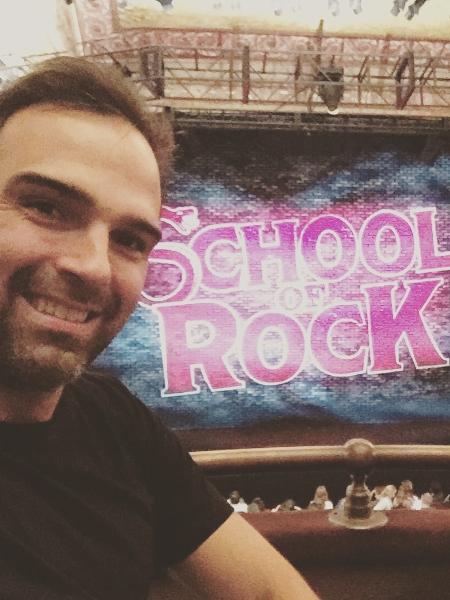 Tadeu Schmidt assiste a musical na Broadway com a mulher e as filhas - Reprodução/Instagram - Reprodução/Instagram