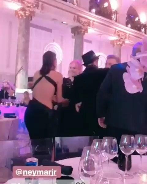 Neymar chega com Bruna Marquezine para sua festa de aniversário de gala - Reprodução/Instagram